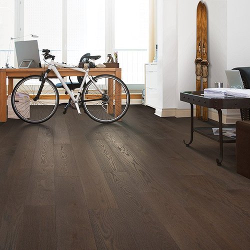 Hardwood floor installation in Tehachapi, CA from Stockdale Tile